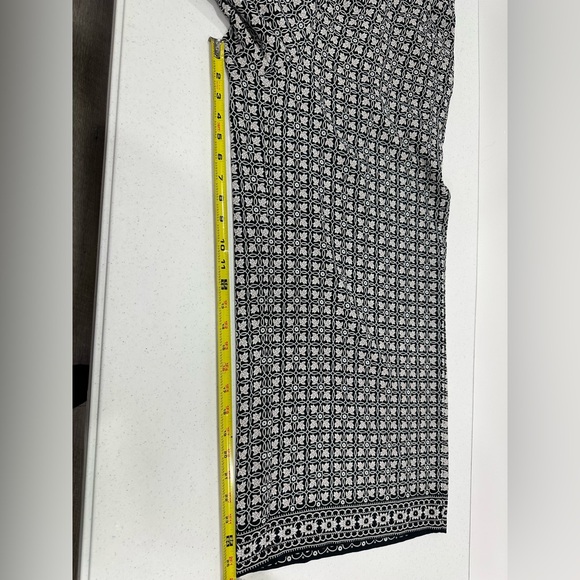 Max Studio Black and White Geometric Wide Leg Pants - Picture 6 of 8